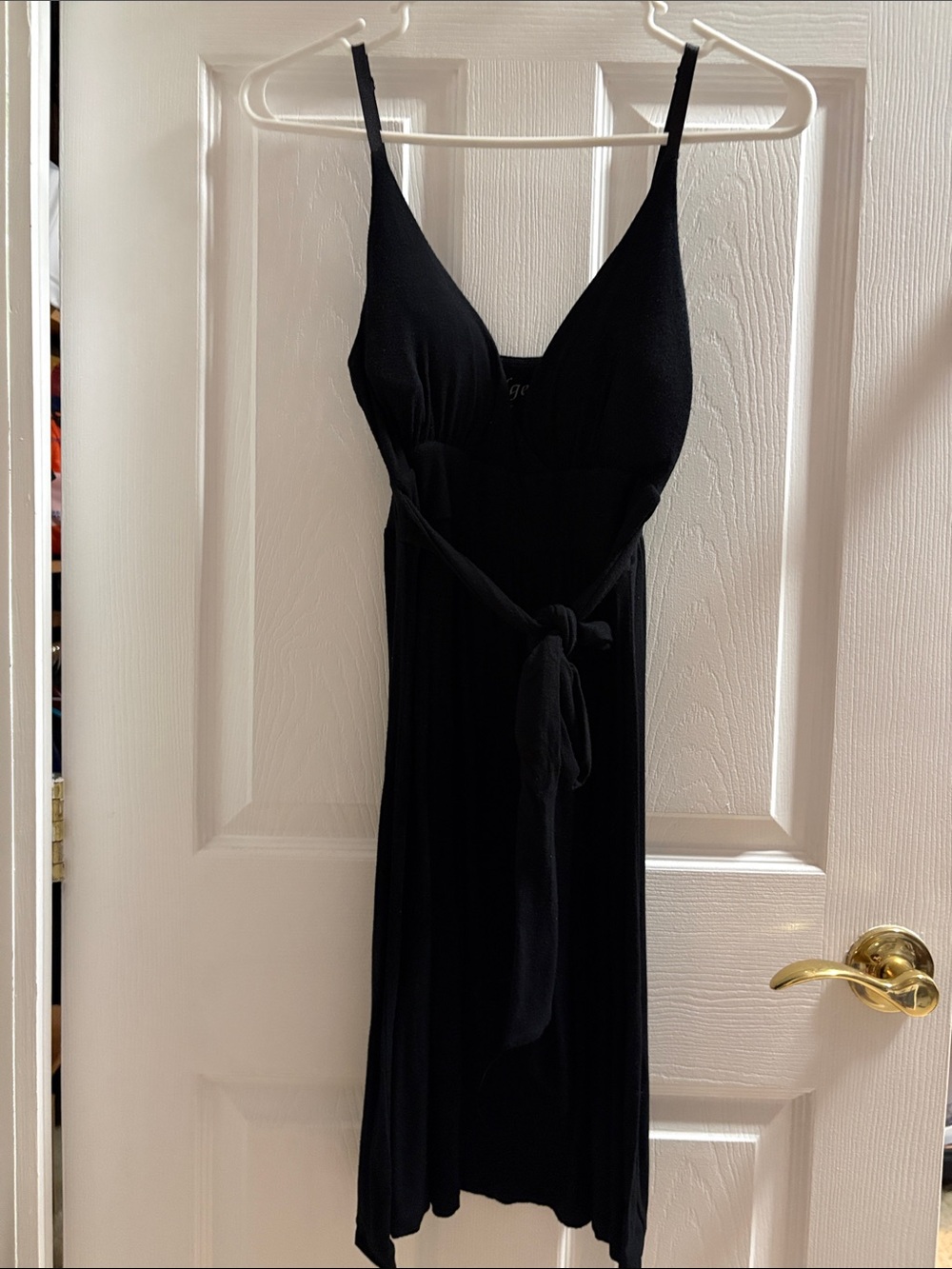 edge Black Sleeveless V-Neck Tie-Waist Dress